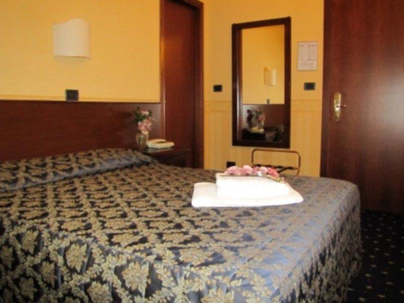 Hotel Parco Fiera Turin Exterior foto